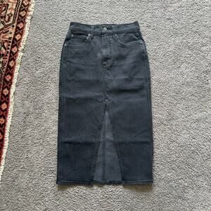 Denim Forum The 90s Halle Stretch Denim Skirt